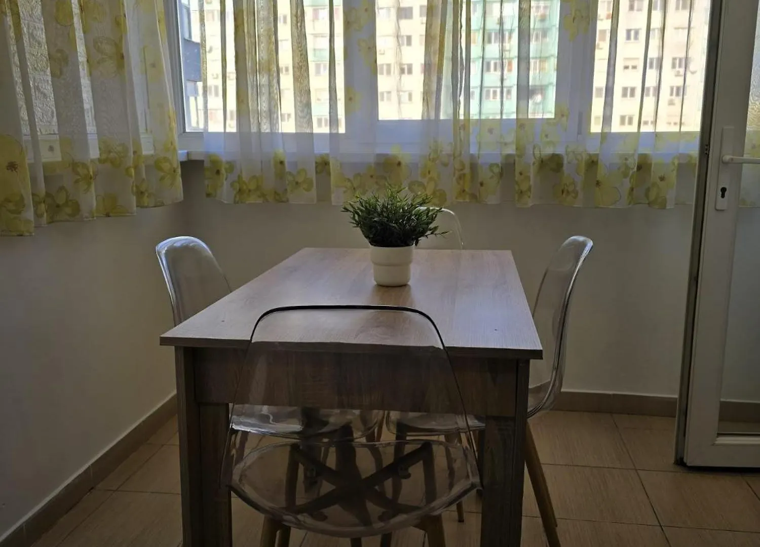 Apartament Ultracentral 3 Camere Bucharest 0*,  Romania