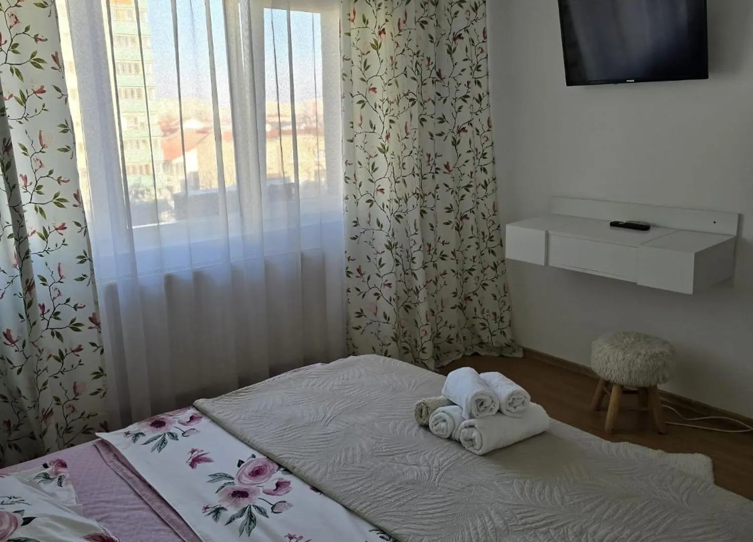 Apartament Ultracentral 3 Camere Bucharest Apartment